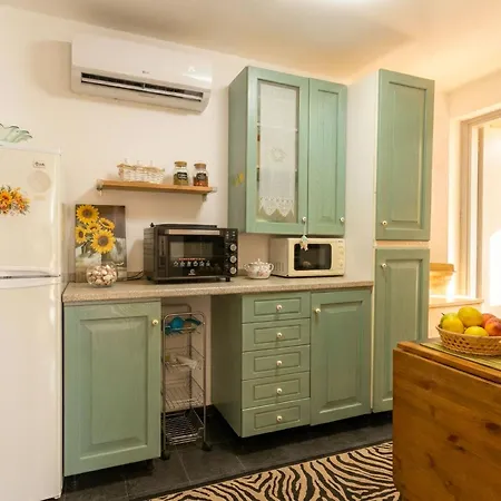 Apartment Il Girasole By Interhome